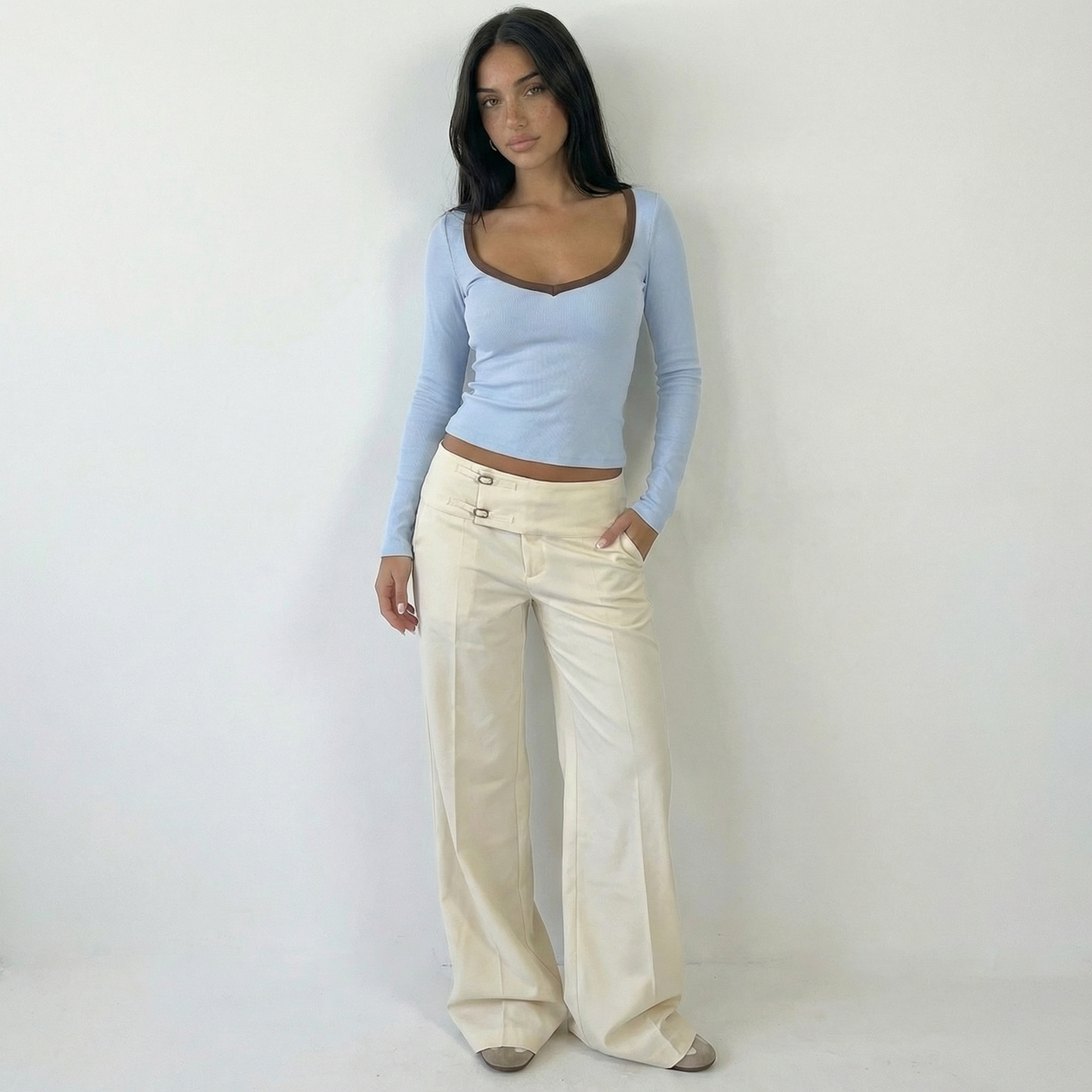 BUCKLE LOW RISE TROUSER